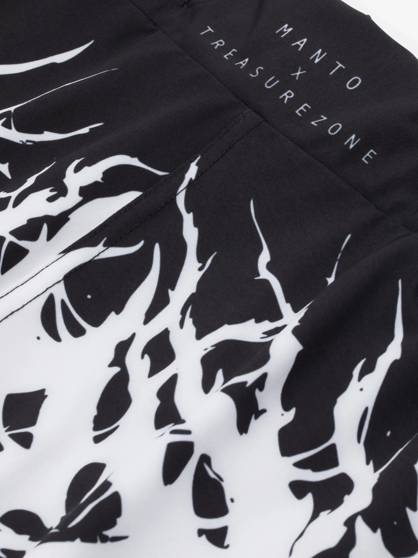 MANTO fight shorts TREASURE ZONE schwarz