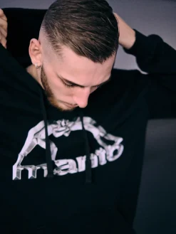 MANTO hoodie METAL 24  schwarz