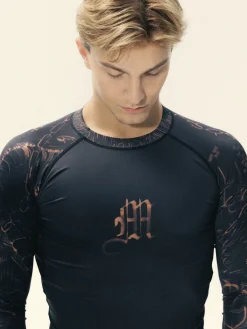 MANTO longarm rashguard FREE HUGS