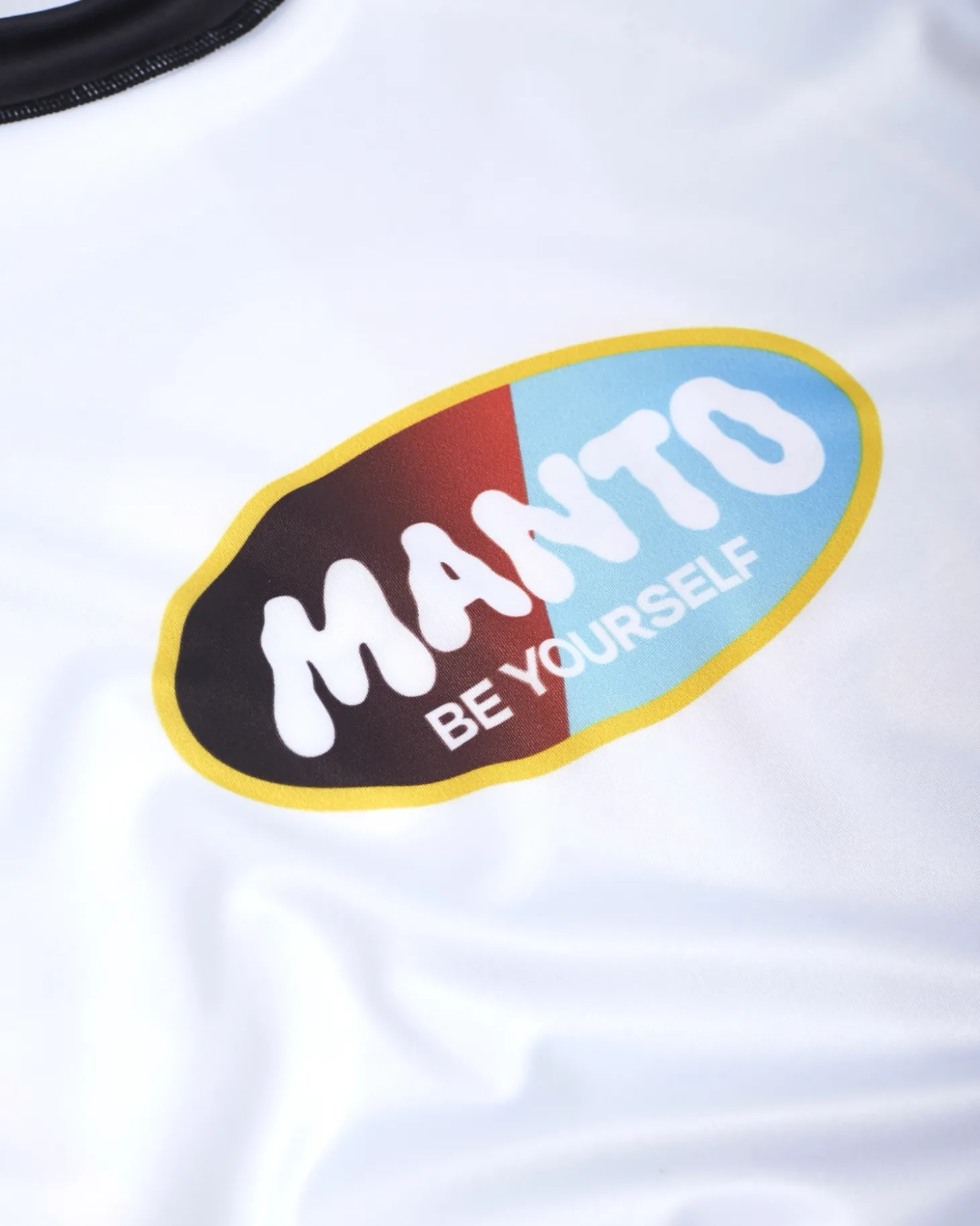 MANTO rashguard BE YOURSELF
