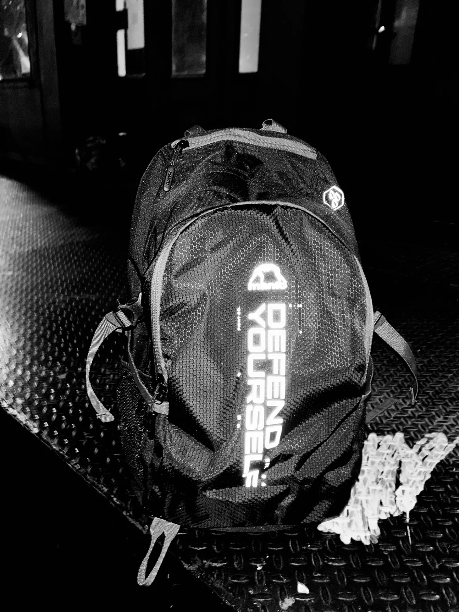 MANTO Rucksack CROSS schwarz reflektierend