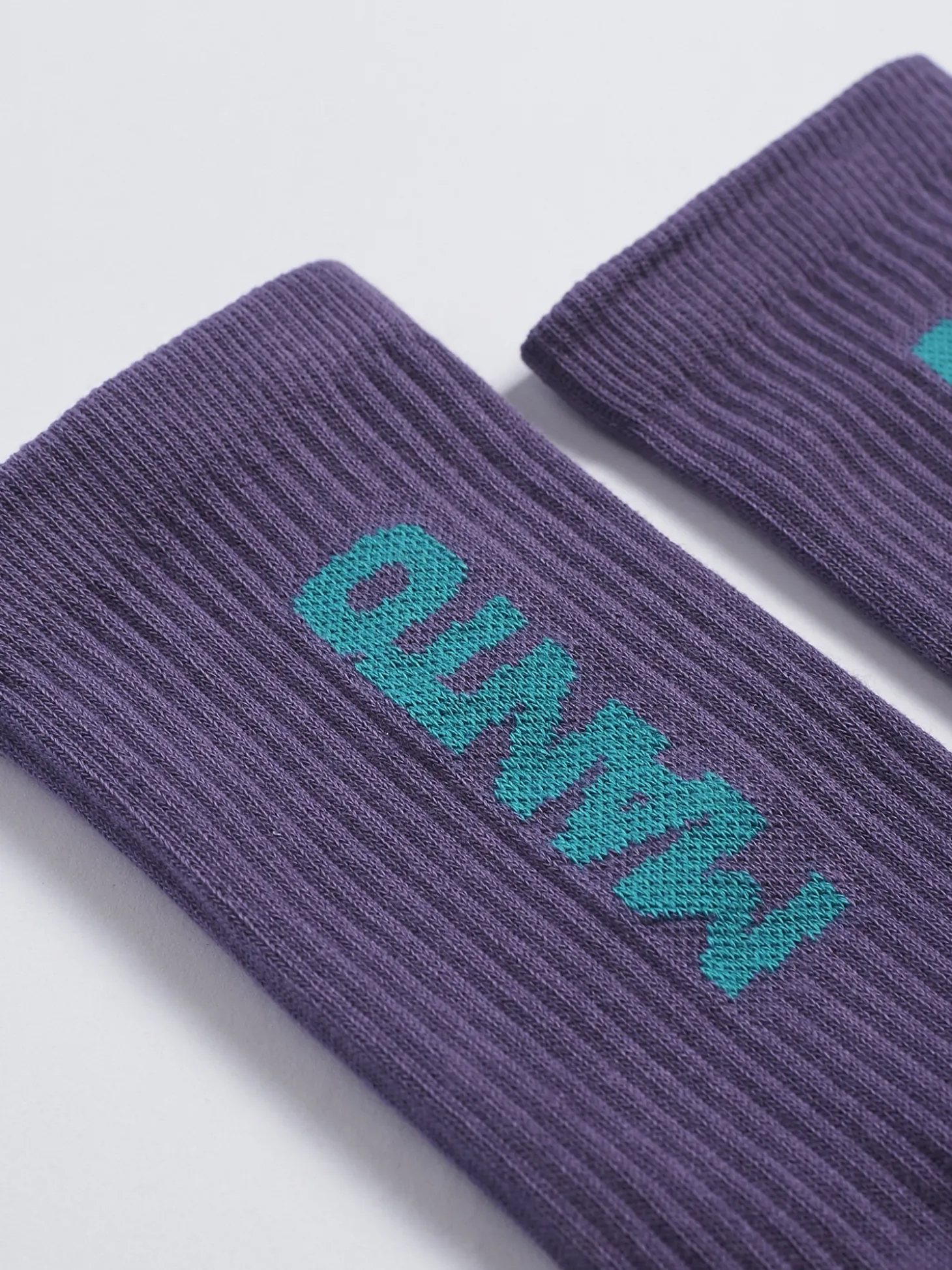 MANTO Socken LOGOTYPE lila