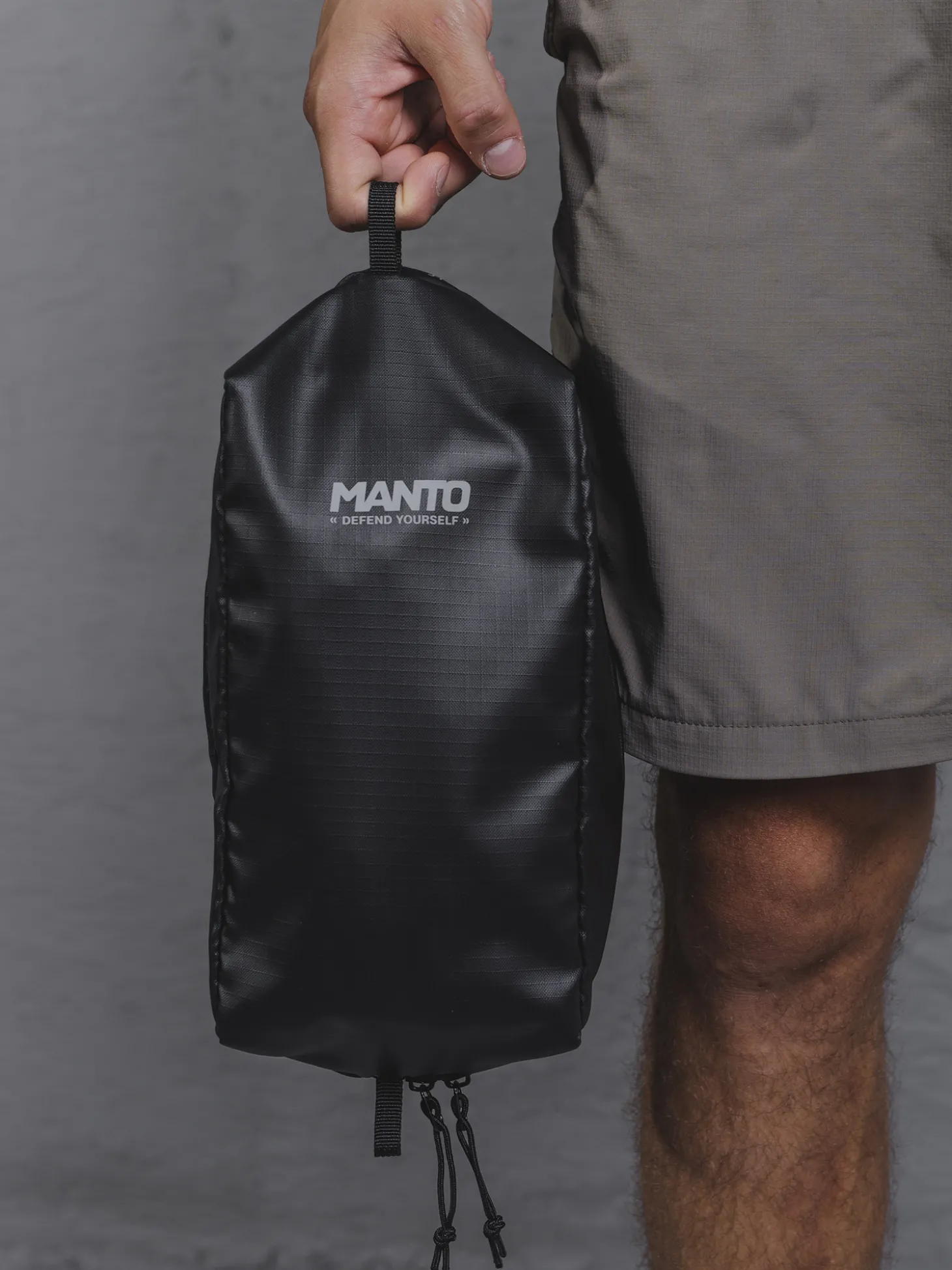 MANTO toiletry bag LOGOTYPE