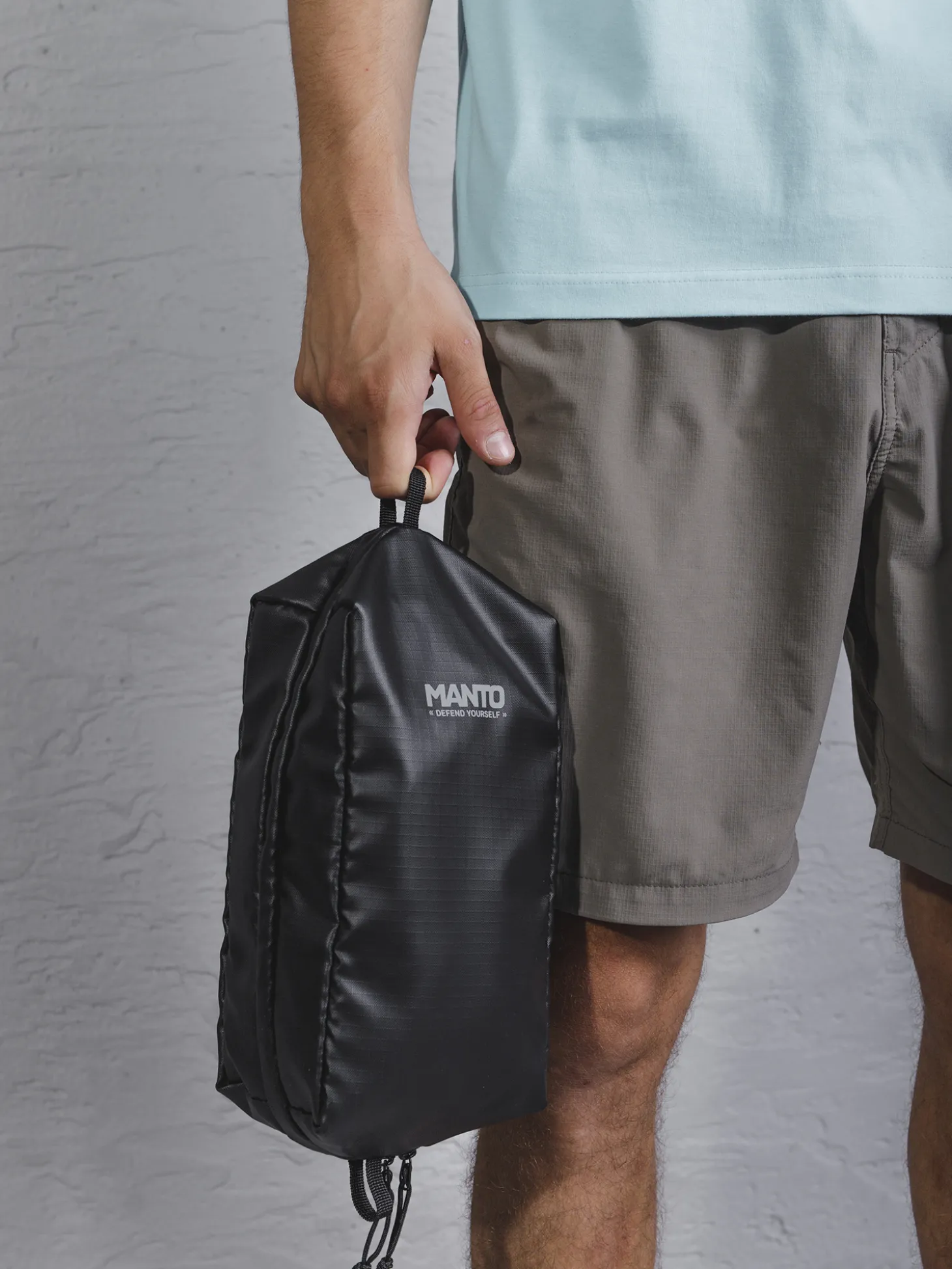 MANTO toiletry bag LOGOTYPE